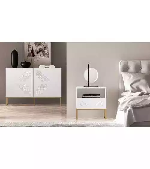 Szafka nocna z ozdobnymi frezami Clearing 05