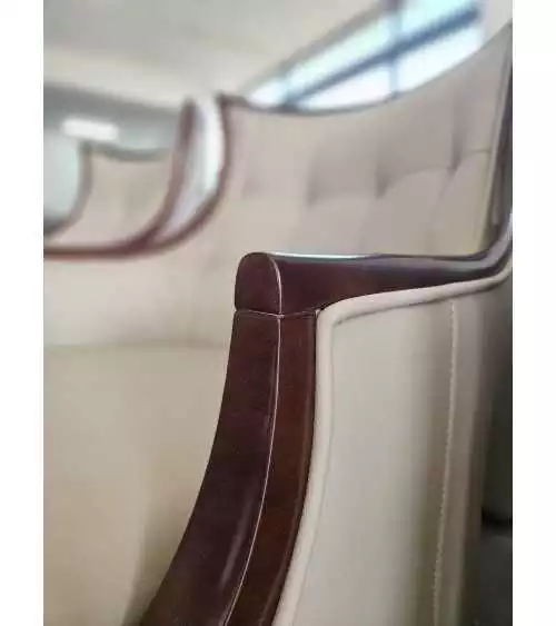 Komplet klasycznych mebli skórzanych Rosso Sofa i 2 fotele